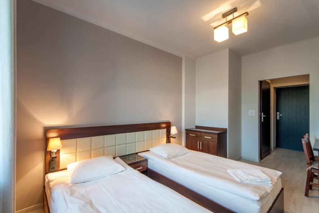 Avion Hotel Świdnik Habitación foto